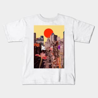 Love in the city Kids T-Shirt